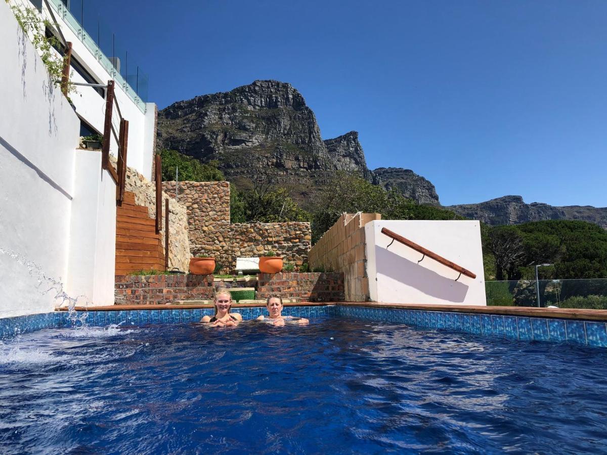 Camps Bay Blue Self-Catering Studios Kapstaden Exteriör bild