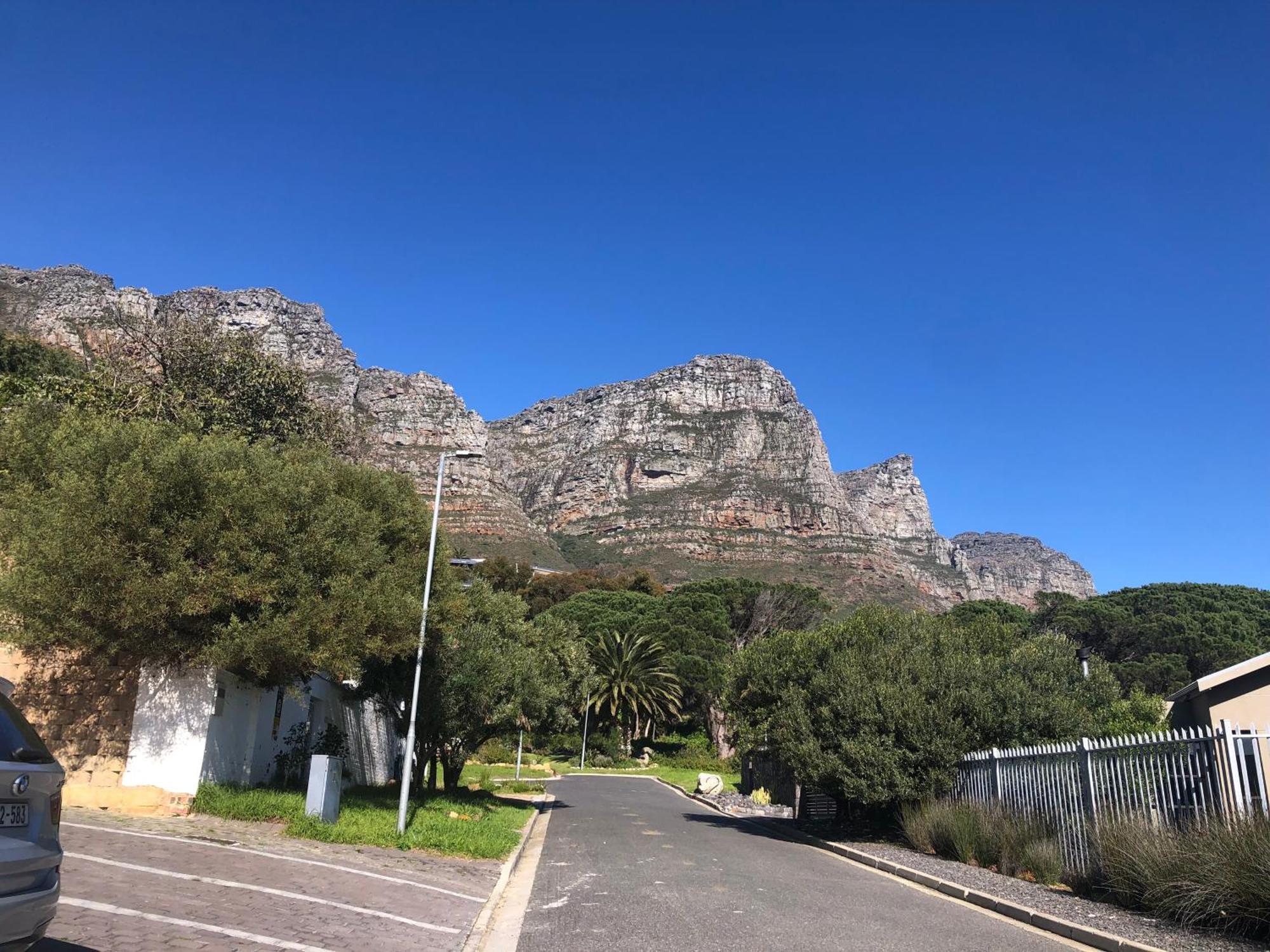 Camps Bay Blue Self-Catering Studios Kapstaden Exteriör bild